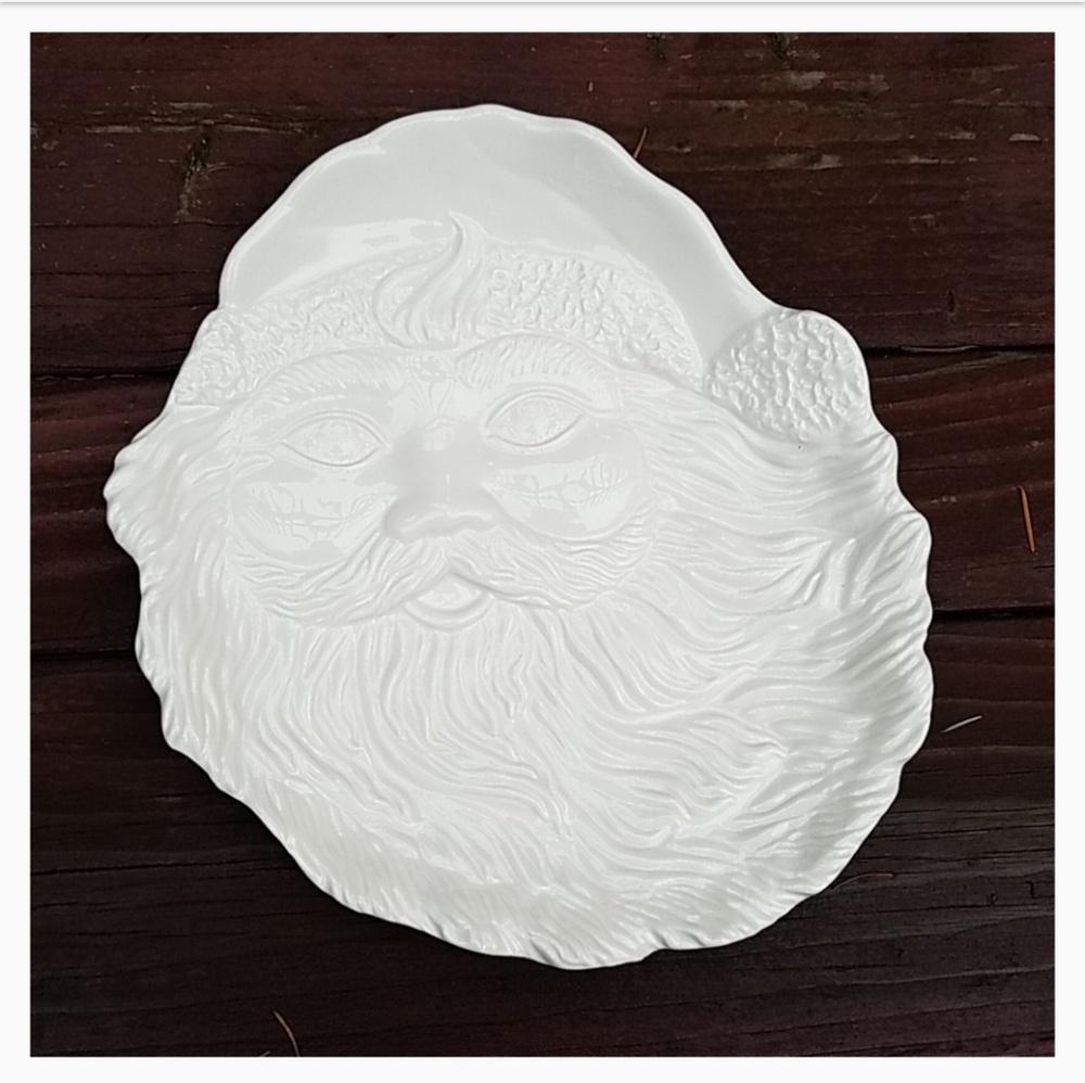 Vintage NWT MIKASA SANTA COOKIE PLATE 10" - Fine Porcelain With Gold Trim